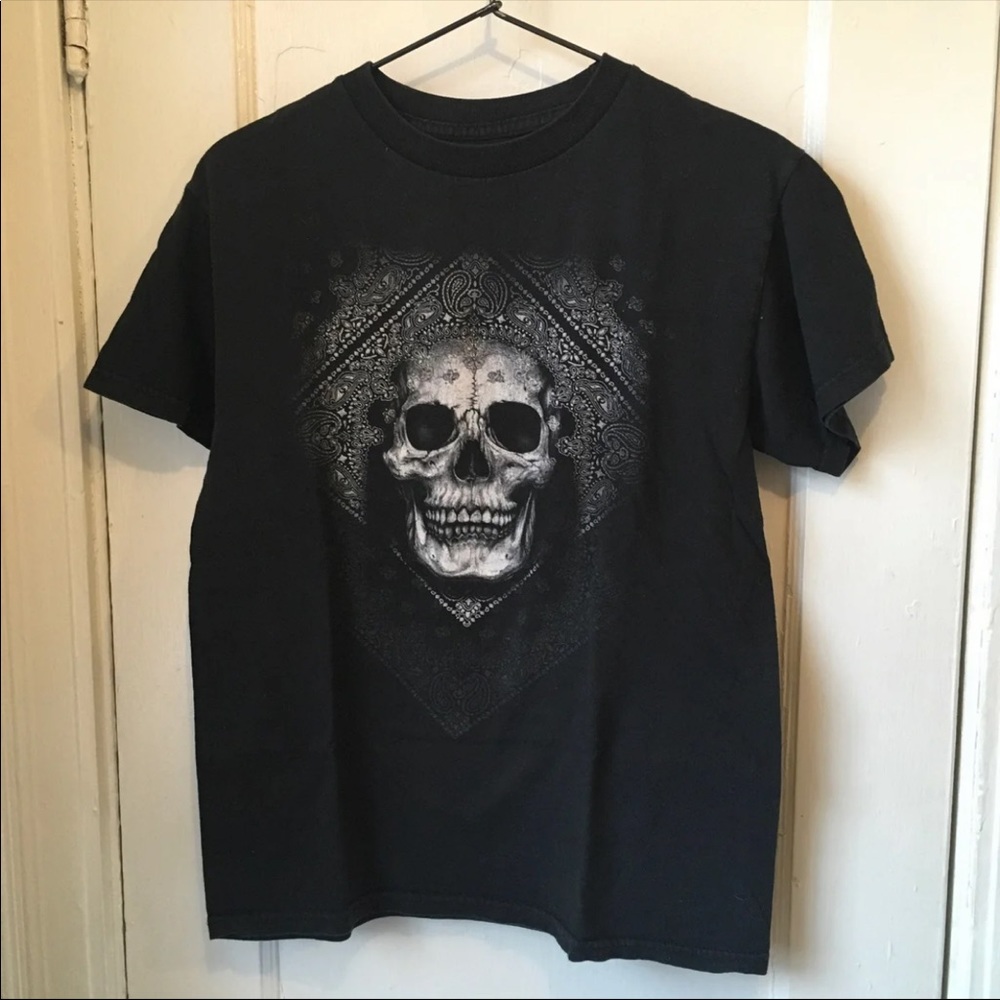 *FREE WITH ANY PURCHASE Size small young men’s skull shirt